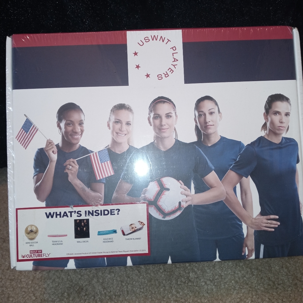 USWNT PLAYERS BOX